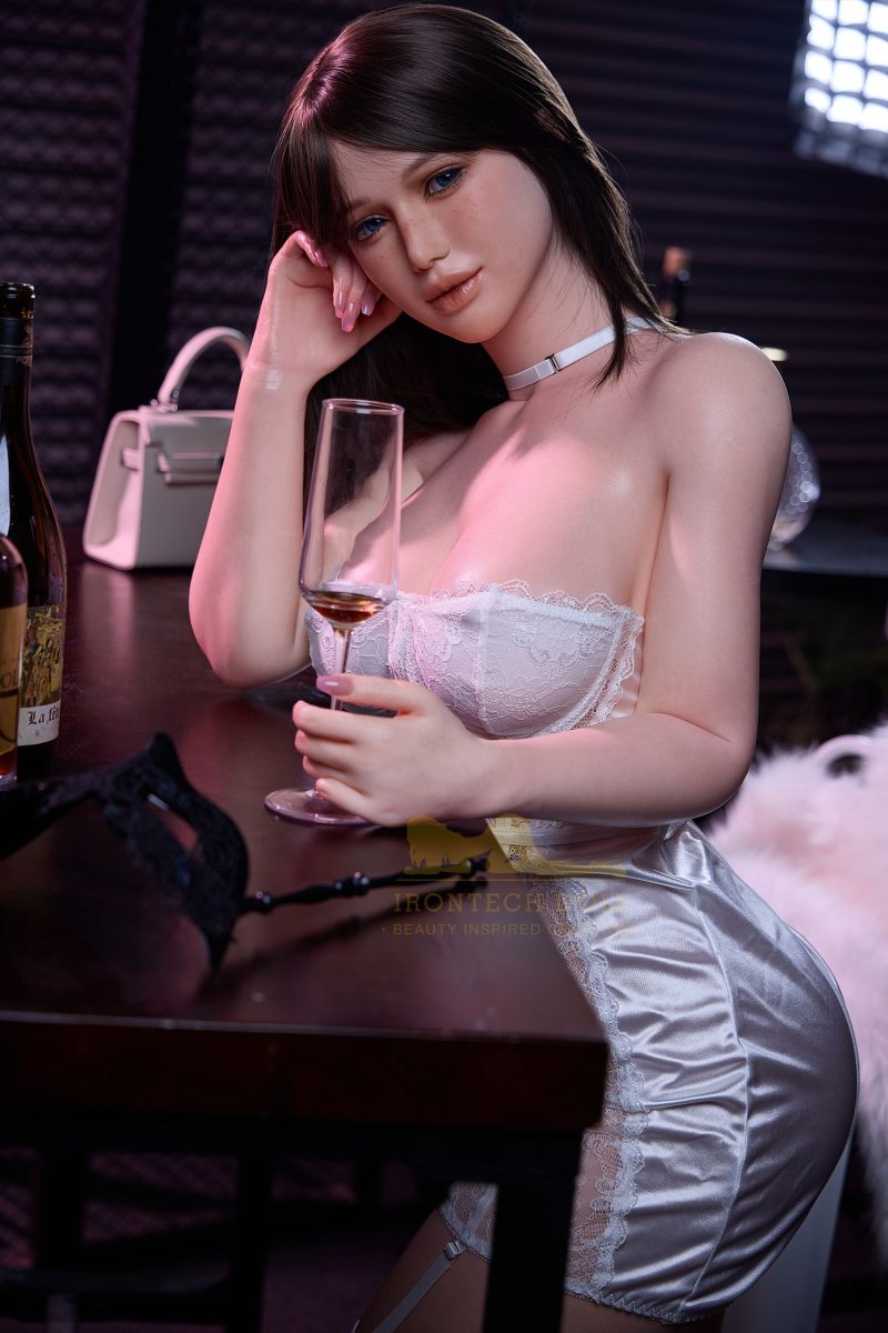 AIO Real Sex Doll 164cm Seamless Neck Irontech Doll 7